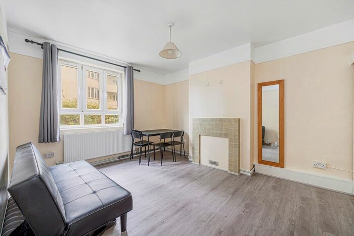2 Bedroom Flat To Rent In Queen Caroline Street, London, W6