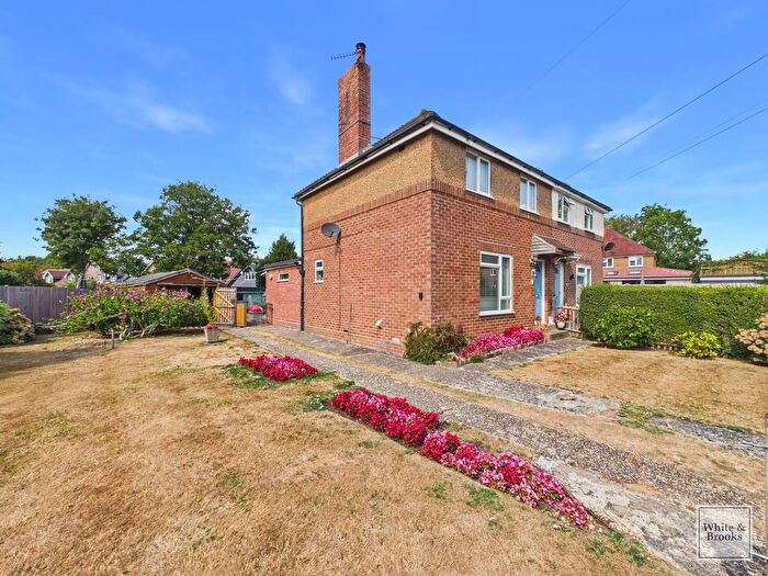 3 Bedroom Semi-detached House For Sale In Frederick Road, Chichester, PO19