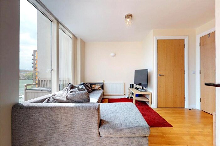 2 Bedroom Apartment To Rent In Ursula Gould Way, London, E14