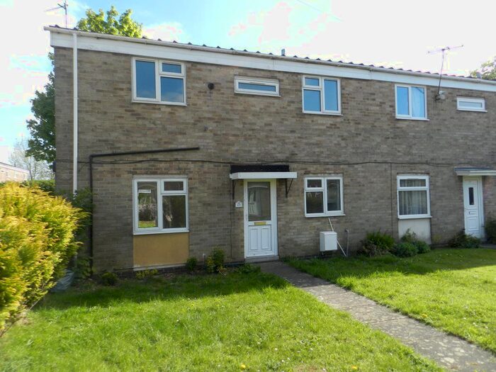 3 Bedroom Property To Rent In Wordsworth Road, Daventry, NN11