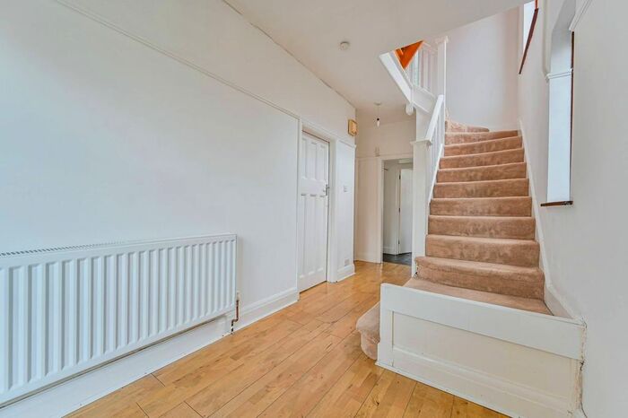5 Bedroom Semi-Detached House To Rent In Dovedale Road, Dulwich, London, SE22
