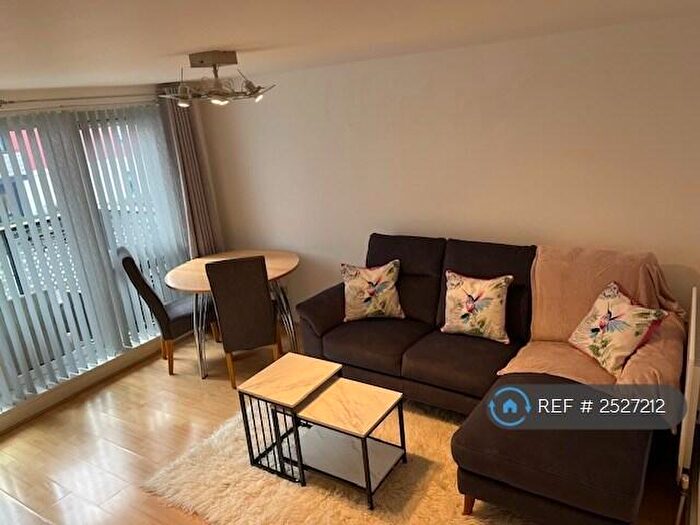 1 Bedroom Flat To Rent In Garricks House, Kingston Upon Thames, KT1