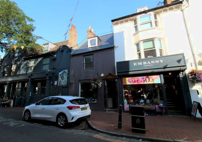 3 Bedroom Apartment To Rent In Bond Street, Brighton, BN1