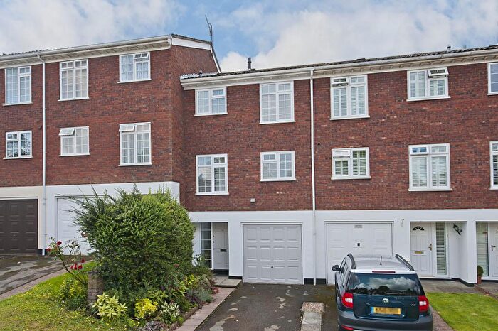 4 Bedroom Terraced House To Rent In Hillcrest, Weybridge, Surrey, KT13