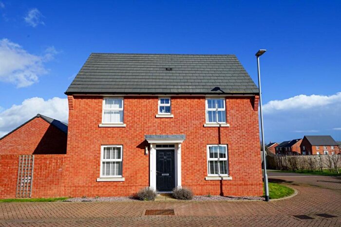 3 Bedroom Detached House For Sale In Babbage Grove, Leighton Buzzard, LU7