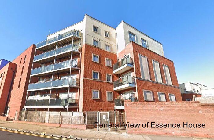 1 Bedroom Flat To Rent In High Street, Wealdstone, Harrow, Middlesex, HA3