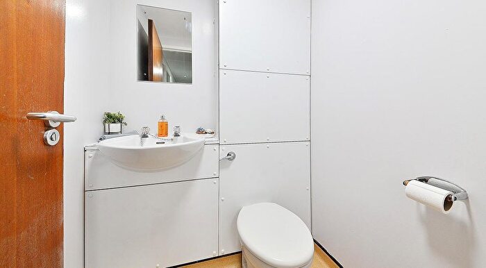 1 Bedroom Flat To Rent In Holland Drive, Newcastle Upon Tyne, NE2