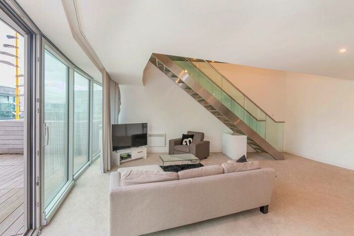 2 Bedroom Apartment To Rent In Rotunda, New Street, B2