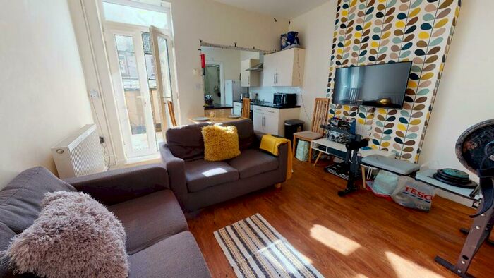 3 Bedroom Terraced House To Rent In St Rumbolds Street |, LN2