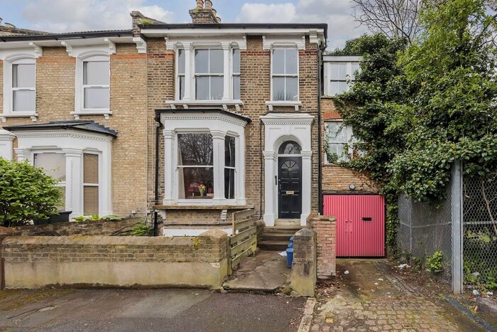 1 Bedroom Flat To Rent In Charnock Road, London, E5