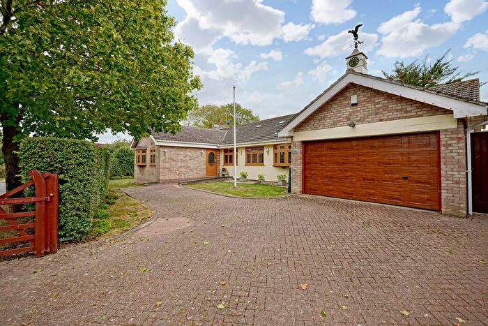 4 Bedroom Detached Bungalow For Sale In Green End, Little Staughton, Bedford, MK44