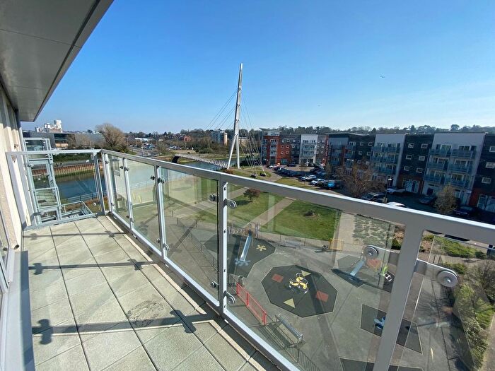 2 Bedroom Flat To Rent In Reavell Place, Ipswich, IP2