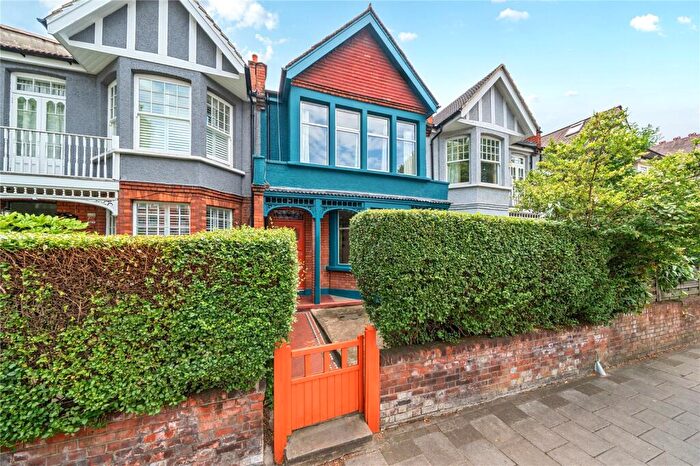 4 Bedroom Terraced House For Sale In Priory Road, London, N8