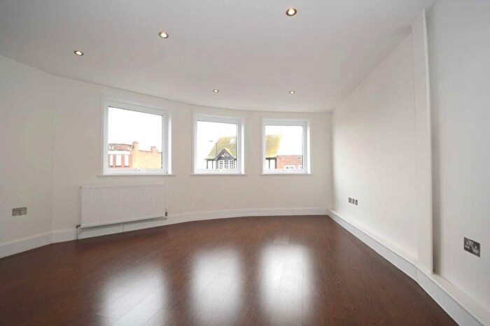 1 Bedroom Flat To Rent In High Street, High Barnet, EN5