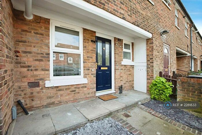 1 Bedroom Maisonette To Rent In Lonsdale Close, London, SE9