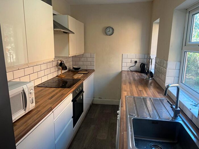 5 Bedroom Terraced House To Rent In Portland Street - Bed, LN5