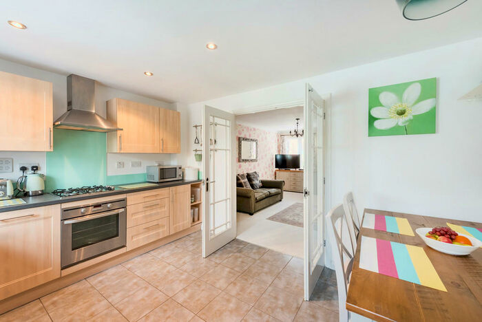 3 Bedroom Terraced House To Rent In Knights Mead, RH7