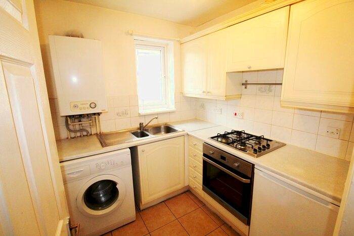 1 Bedroom Flat To Rent In Leigham Vale, London, SW16