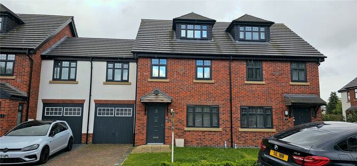 4 Bedroom Terraced House To Rent In Rose Gardens, Willenhall, West Midlands, WV13