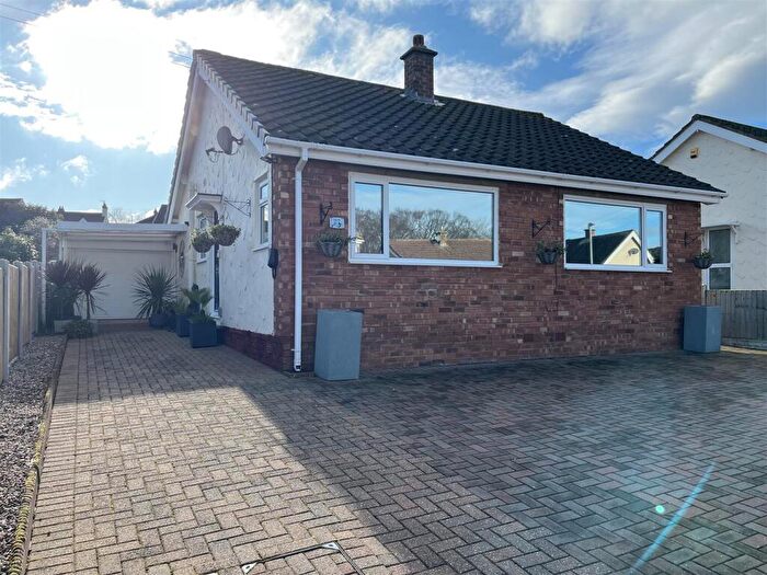 2 Bedroom Detached Bungalow For Sale In Bryn Lupus Drive, Llanrhos, LL30
