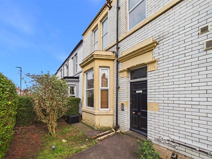 2 Bedroom Apartment To Rent In Alnwick Avenue, Whitley Bay, NE26