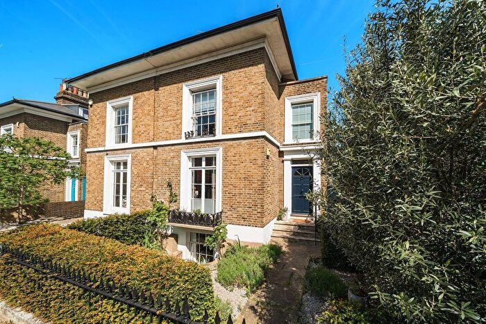 4 Bedroom Semi-detached House For Sale In Clarence Place, Gravesend, Kent., DA12