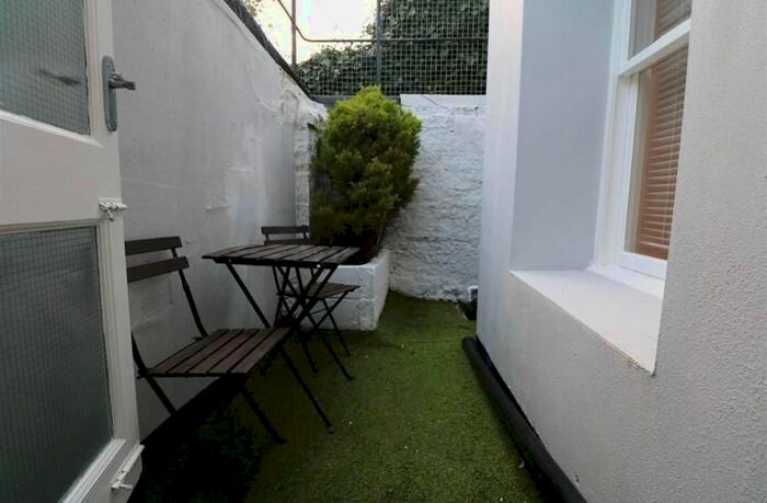 1 Bedroom Flat To Rent In Eastern Road, Brighton, East Sussex, BN2