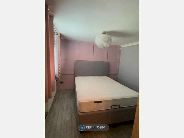 2 Bedroom Bungalow To Rent In Beach Way, Jaywick, Clacton-On-Sea, CO15