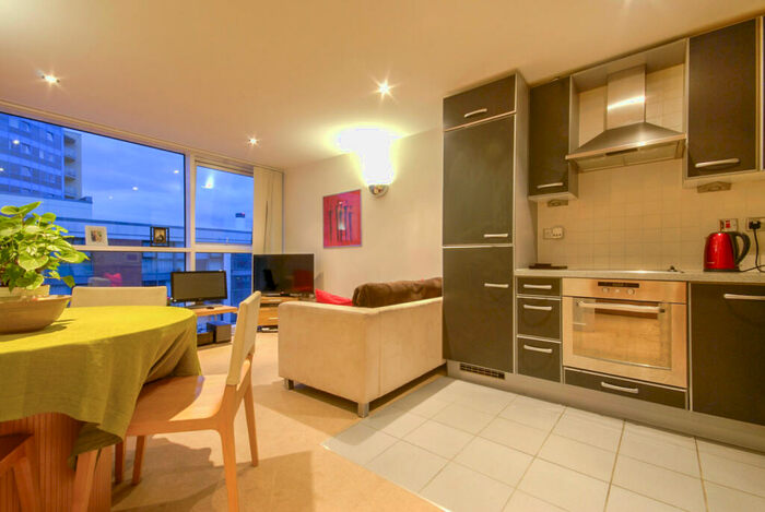 1 Bedroom Flat To Rent In Western Gateway, E16