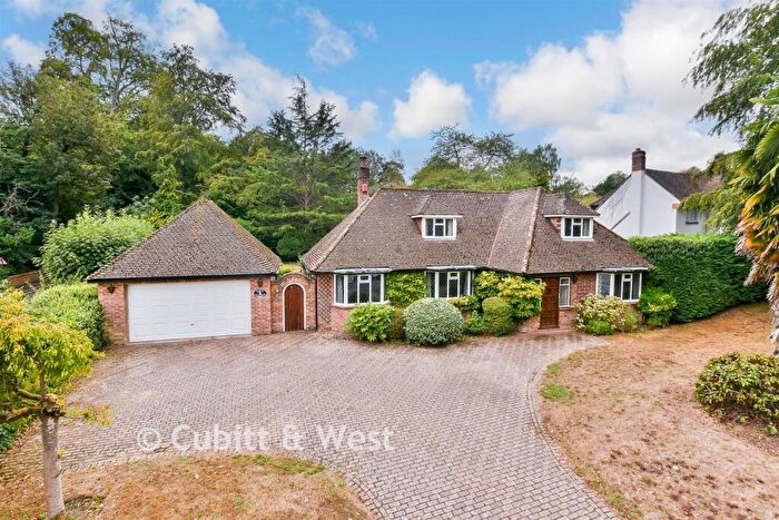 3 Bedroom Chalet For Sale In Woodhurst Park, Oxted, Surrey, RH8