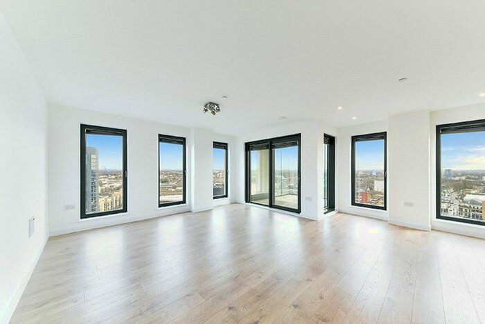 3 Bedroom Flat To Rent In Legacy Tower, Great Eastern Road, London, E15