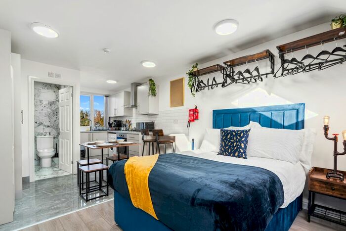 Studio To Rent In Pershore Road, Birmingham, B30