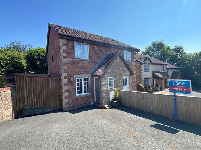 2 Bedroom Semi-Detached House For Sale In Heol Y Cyw, Birchgrove, Swansea, City And County Of Swansea., SA7