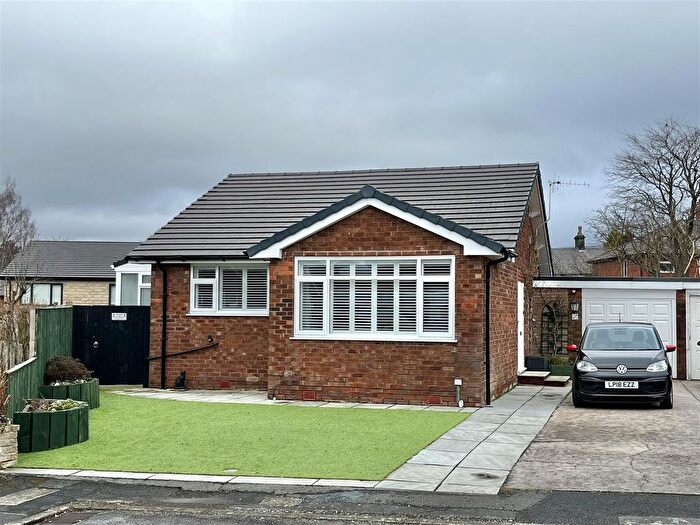 2 Bedroom Bungalow For Sale In Barleycroft, Hadfield, Glossop, SK13