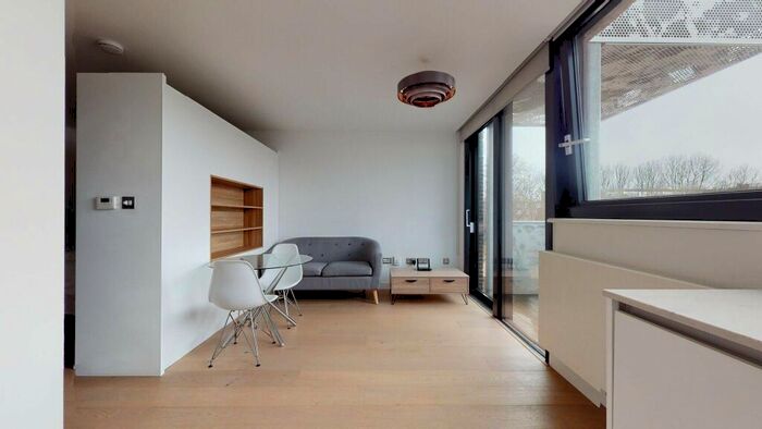 Studio To Rent In Highgate Hill, N19