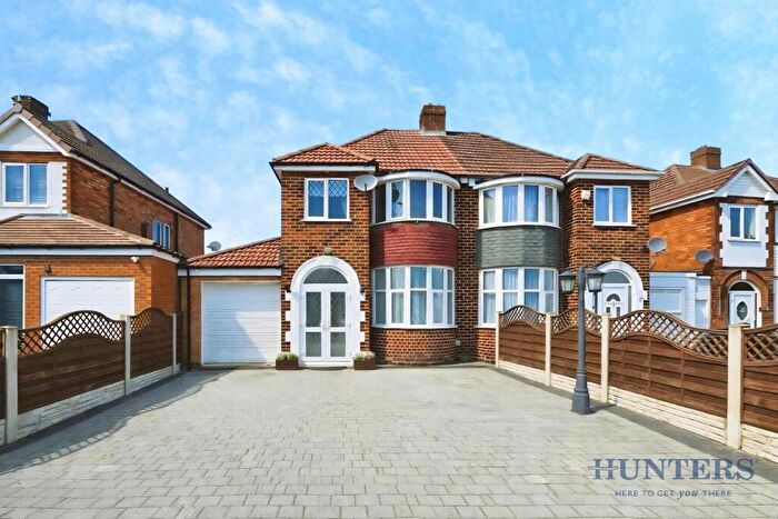 3 Bedroom Semi Detached House For Sale In Jillcot Road, Solihull, B92