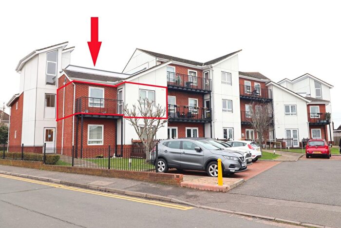 1 Bedroom Property For Sale In Hart Road, Benfleet, SS7