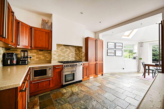 5 Bedroom Semi-Detached House To Rent In Sutherland Grove, Southfields, London, SW18
