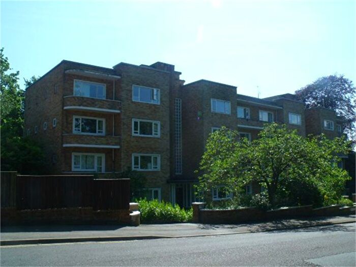 2 Bedroom Flat To Rent In St Valerie Road, Bournemouth, BH2