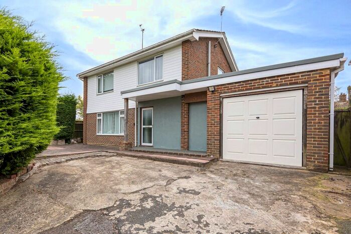 3 Bedroom Detached House For Sale In Carters Way, Wisborough Green, Billingshurst, West Sussex, RH14