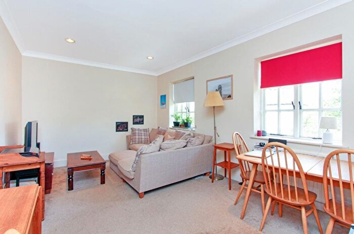 1 Bedroom Flat To Rent In Chartfield Avenue, Putney, SW15