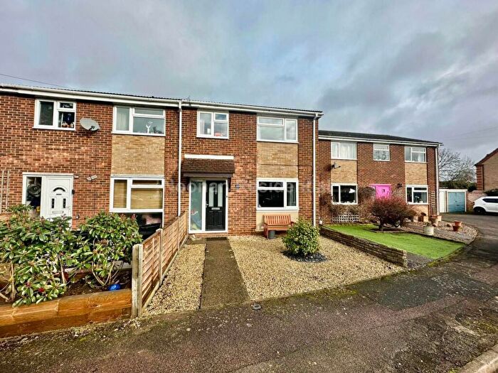 3 Bedroom Terraced House To Rent In Shakespeare Road, Eaton Socon, PE19