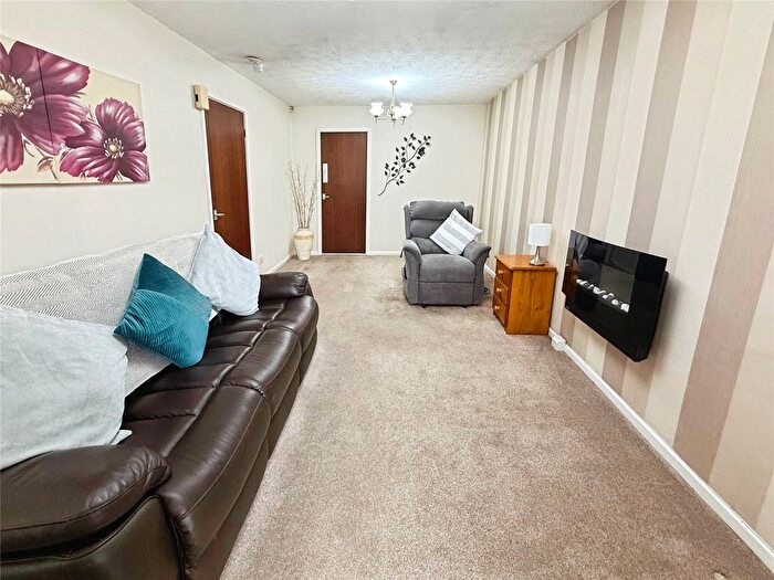 2 Bedroom Bungalow For Sale In Kirkland Close, Liverpool, Merseyside, L9