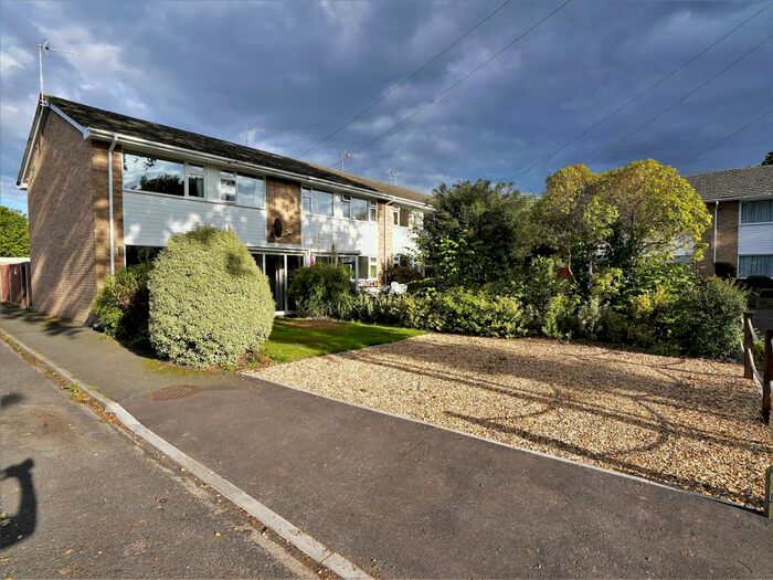 Houses for sale & to rent in SO45 4PS, Roman Road, Butts Ash And Dibden