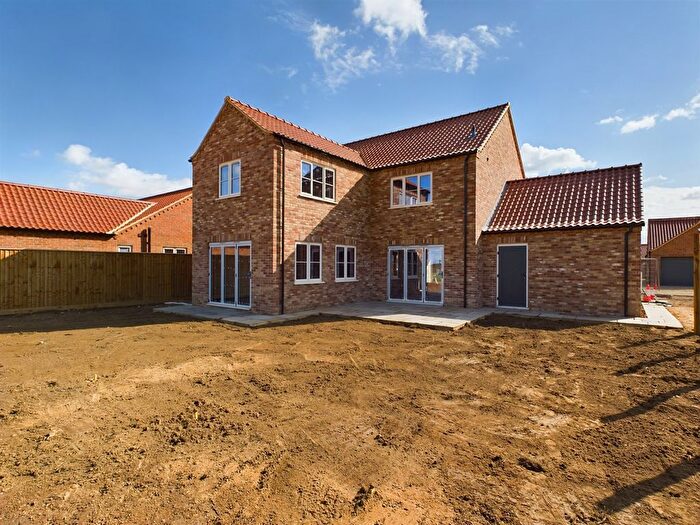 4 Bedroom Detached House For Sale In Contour Close, Emneth, Wisbech, PE14