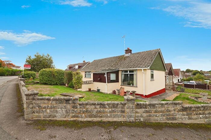 3 Bedroom Detached Bungalow For Sale In Kitchener Road, Amesbury, Salisbury, SP4