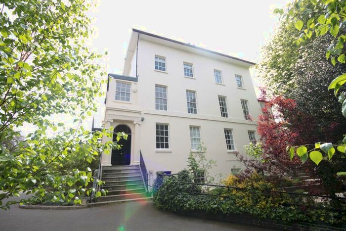 4 Bedroom Flat To Rent In Cresswell Park London, SE3