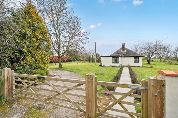 3 Bedroom Bungalow To Rent In The Sands, Woodborough, Pewsey, SN9