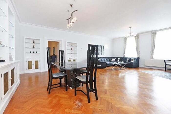 4 Bedroom Flat To Rent In St Mary Abbots Court, Kensington, W14