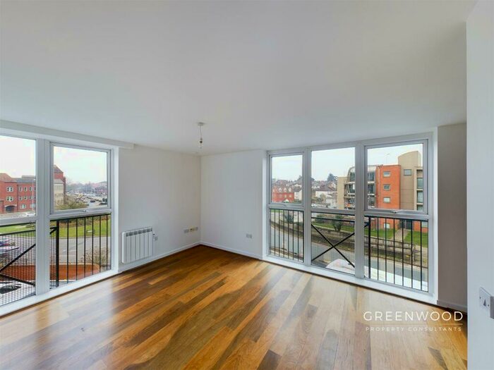 2 Bedroom Apartment To Rent In Crouch Street, Colchester, CO3